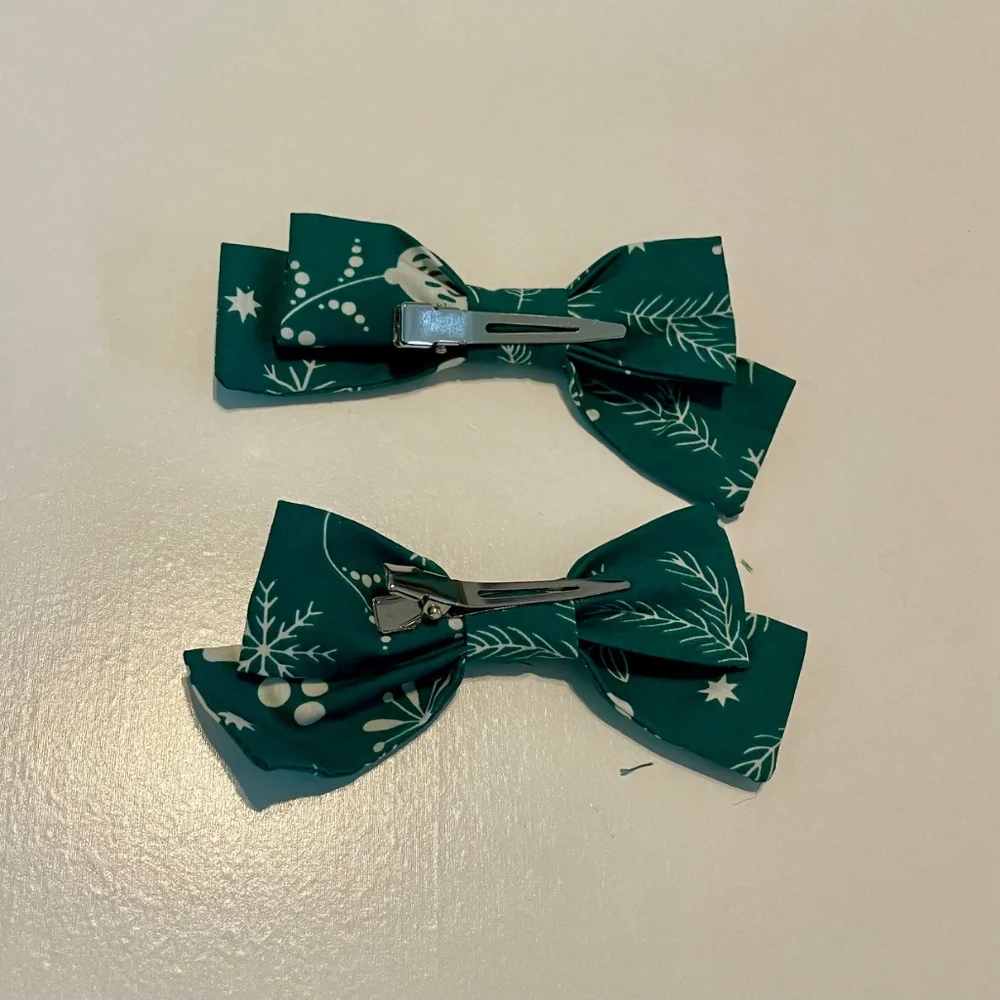 Eleanor Rose Alpine Green Holly Mindy Bow